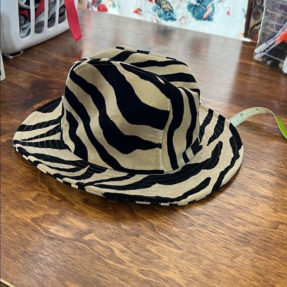 Zebra Print Fedora Hat main image 5